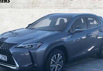 Lexus UX 8.000 km 26.580 &euro; Stralsund 18437
