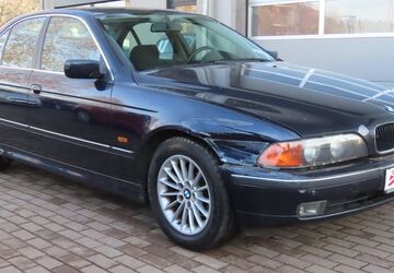 BMW 523 226.000 km 1.390 &euro; Stuttgart 70329