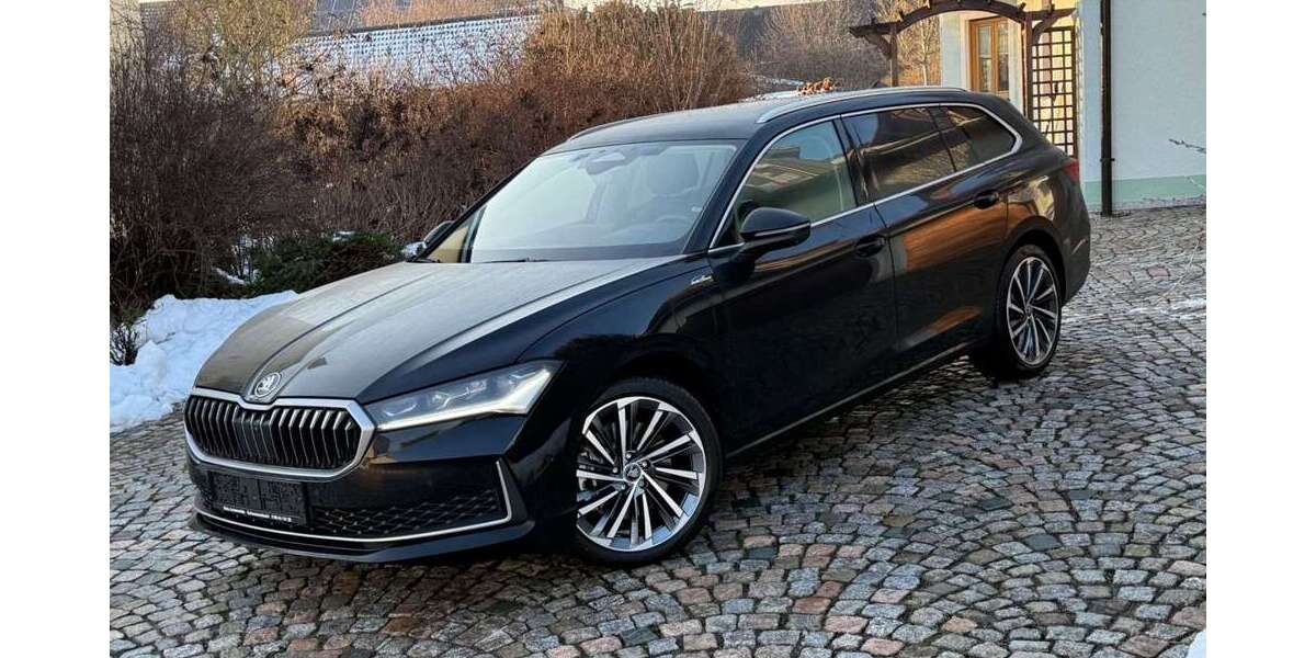 Skoda Superb 24.000 km 43.980 &euro; Schwarzenbach 92720