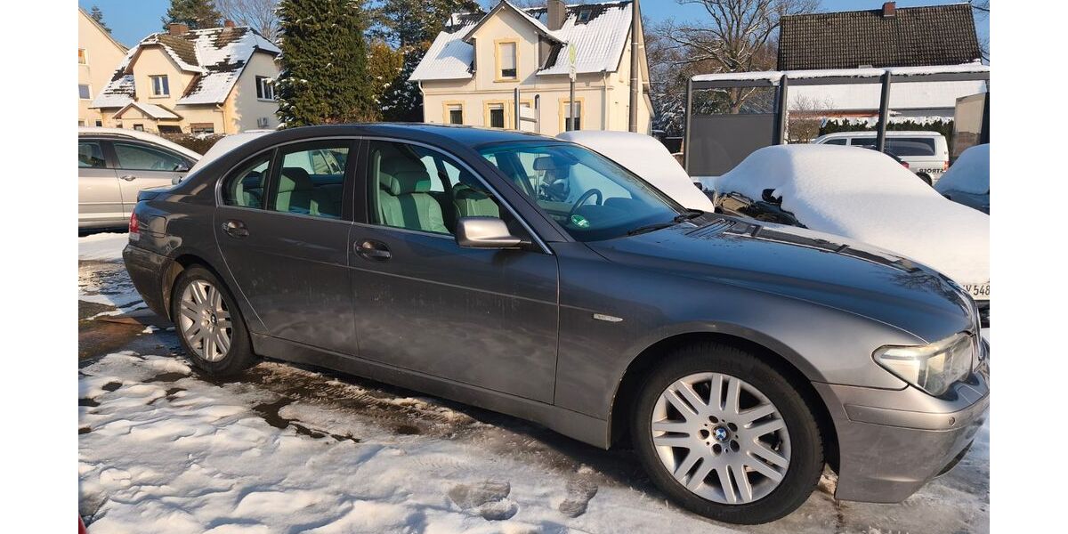 BMW 745 260.000 km 6.990 &euro; Minden 32425