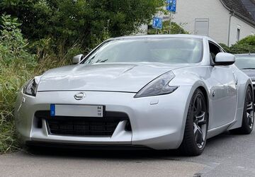 Nissan 370Z 60.500 km 35.999 &euro; Siegen 57072