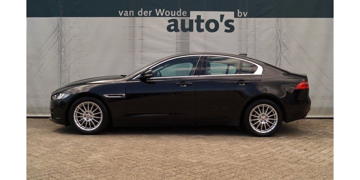 Jaguar XE 198.530 km 11.495 &euro; Woerden 