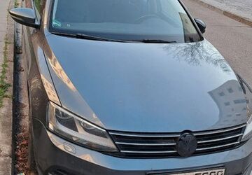 VW Jetta 118.000 km 9.300 &euro; Berlin 10365