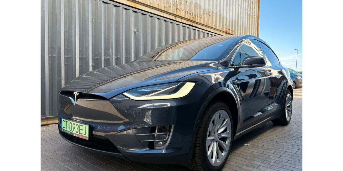 Tesla Model X 90.000 km 39.999 &euro; Toruń 