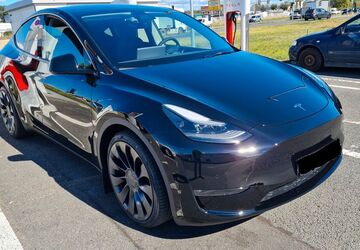 Tesla Model Y 56.500 km 42.750 &euro; Sinn 35764