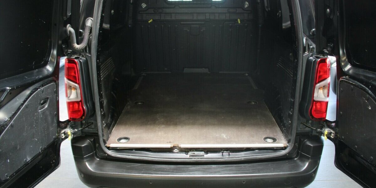 Citroen Berlingo 1.5 BlueHDi 100 M EHZ Worker 50.741 km 12.980 &euro; Euskirchen 53881