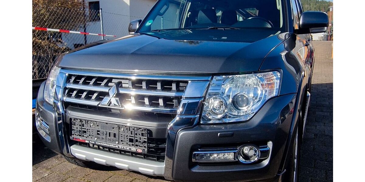 Mitsubishi Pajero 144.000 km 24.590 &euro; Mühlheim 78570