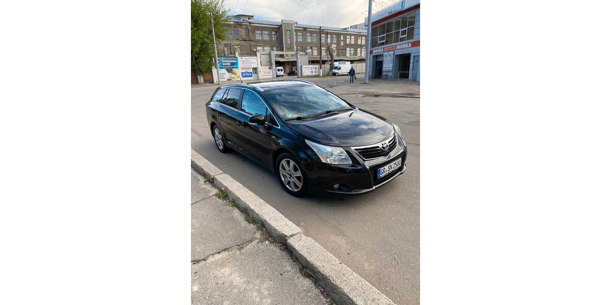 Toyota Avensis 312.000 km 6.355 &euro; Görlitz 02826