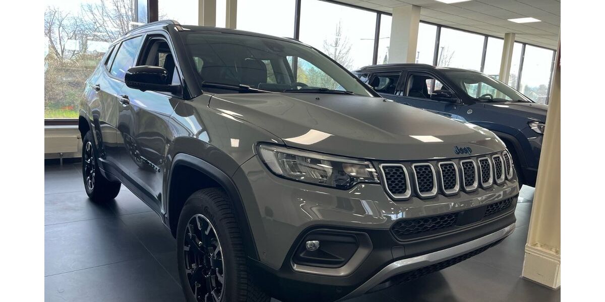 Jeep Compass 10 km 34.990 &euro; Karlsruhe 76185