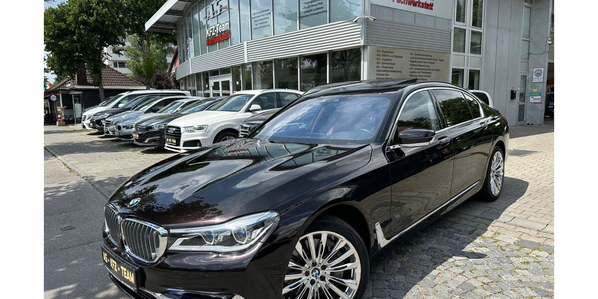 BMW 750 151.283 km 31.400 &euro; München - Trudering 81827