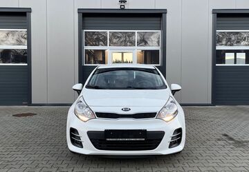 Kia Rio 99.999 km 10.999 &euro; Cottbus 03044