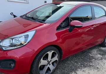 Kia Rio 105.400 km 5.900 &euro; Staufenberg 35460