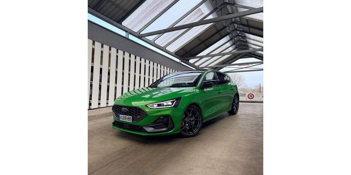 Ford Focus 13.000 km 35.100 &euro; Köln 51069