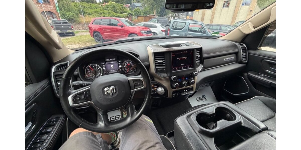 Dodge RAM 1500 Hemi Laramie4x4
