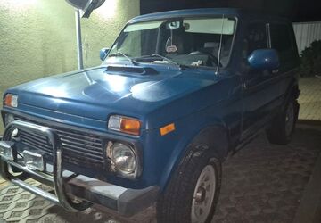 Lada Niva 89.400 km 4.395 &euro; Grumbach 01723