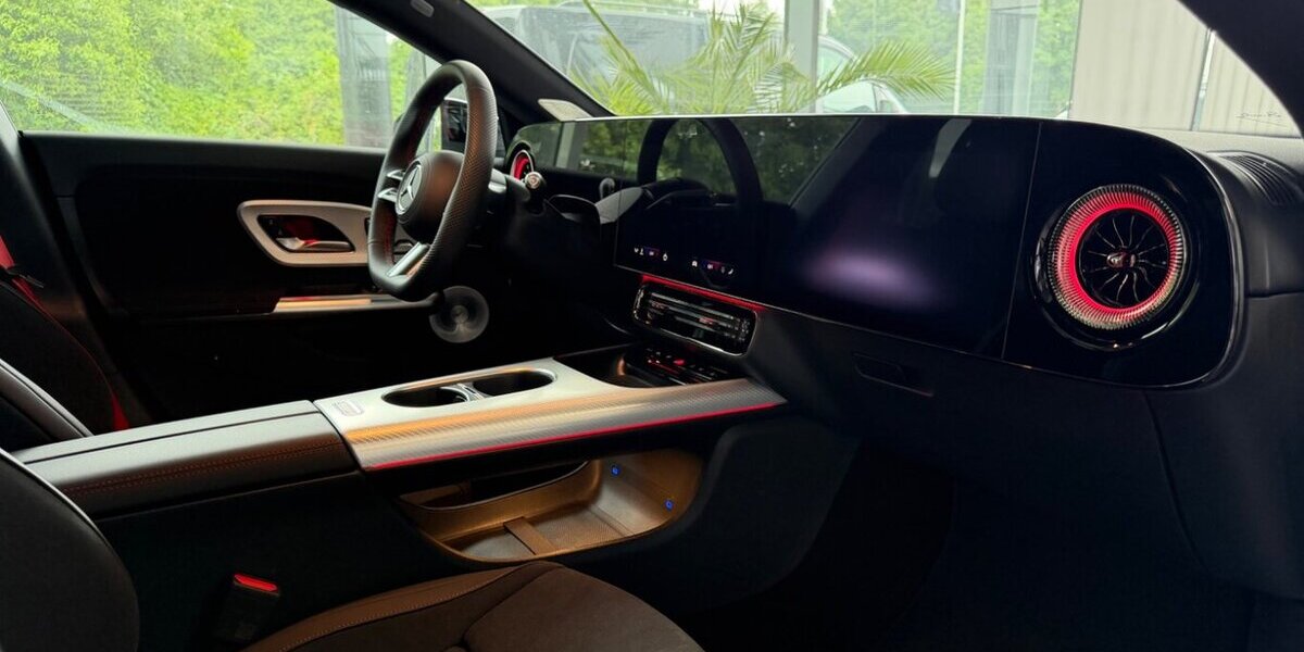 Mercedes-Benz CLA 200 AMG+Massage+AHK+Superscreen+Burmester AMG 4.000 km 57.990 &euro; Westendorf 86707