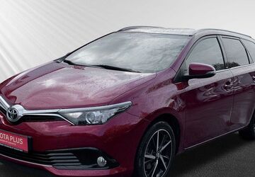 Toyota Auris 99.300 km 11.895 &euro; Neumünster 24536