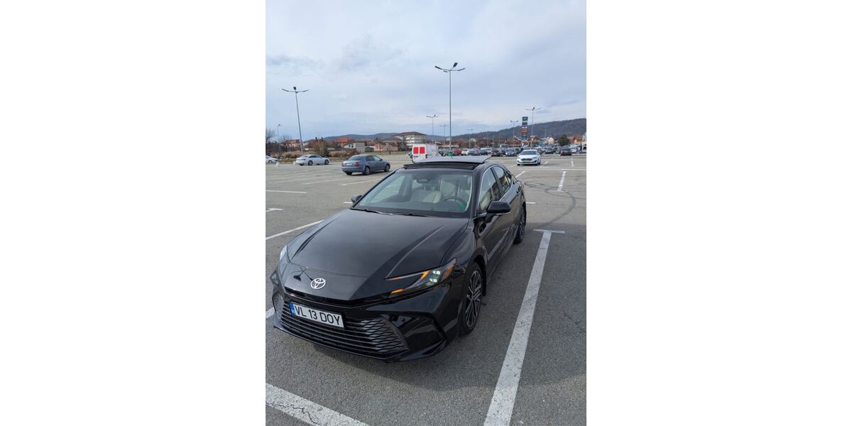 Toyota Camry 21.000 km 35.900 &euro; Băile govora 24520