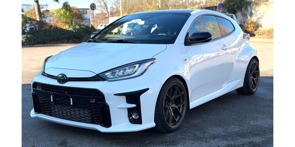 Toyota Yaris 32.000 km 37.490 &euro; Möglingen 71696