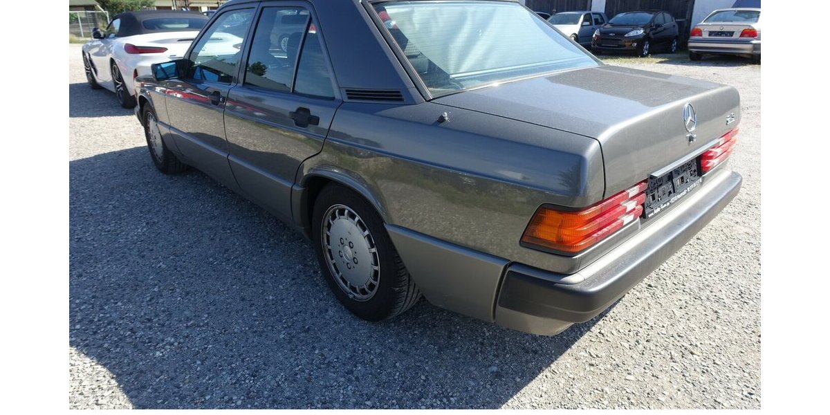 Mercedes-Benz 190 E 2.3 H-Kennz. Oldtimer eSHSD Verschl-t. neu g 212.900 km 7.950 &euro; Neumarkt/OPf 92318