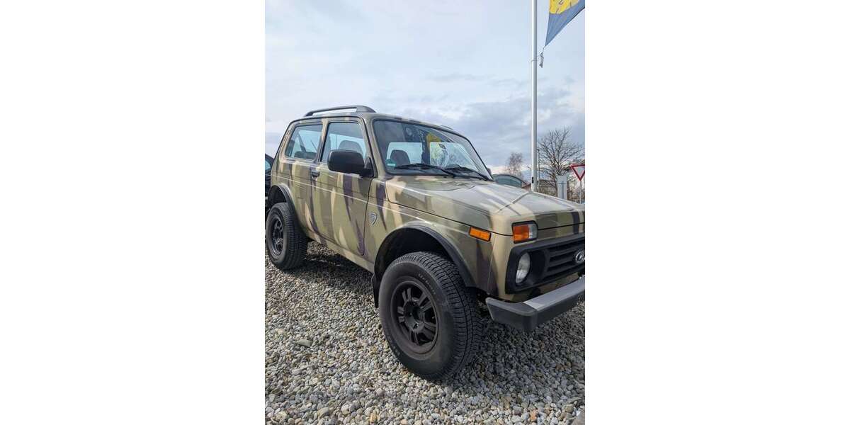 Lada Niva 29.700 km 20.990 &euro; Hofstetten 86928