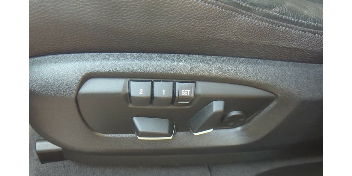 BMW X5 xDrive 30 d *M-Paket, shadow* 114.000 km 32.880 &euro; Bad Tölz 83646