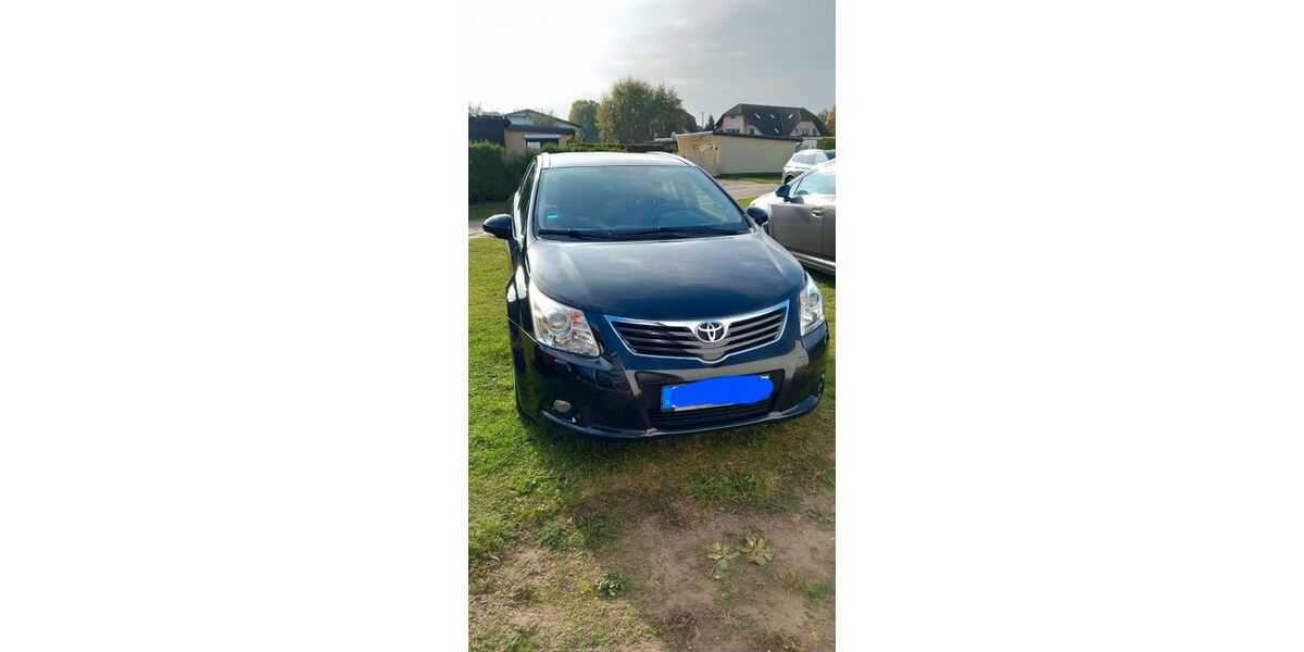 Toyota Avensis 115.000 km 9.500 &euro; Stralsund 18437