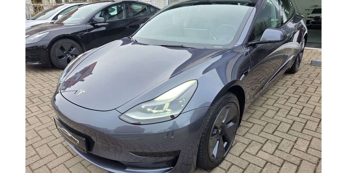 Tesla Model 3 26.407 km 27.251 &euro; Seesen 38723