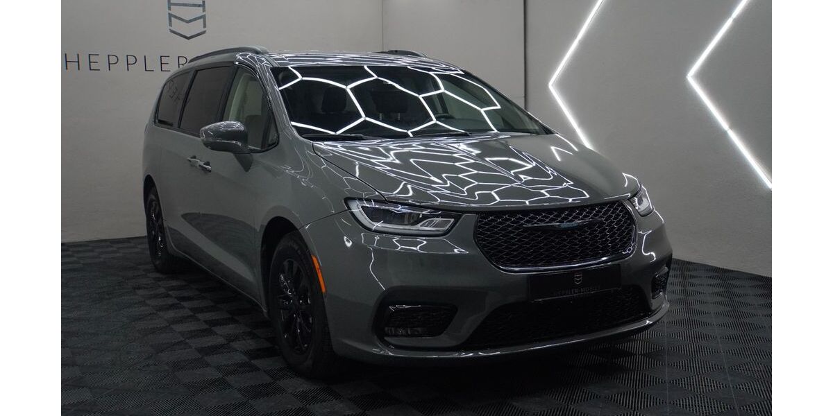 Chrysler Pacifica 47.000 km 43.199 &euro; Geisingen 78187