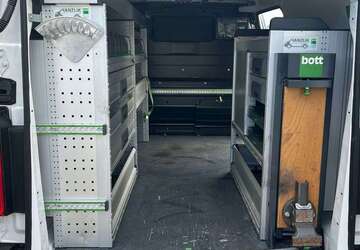 Peugeot Expert 124.891 km 16.990 &euro; München 81825