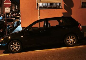 Kia Cerato 182.191 km 3.200 &euro; Stuttgart 70469