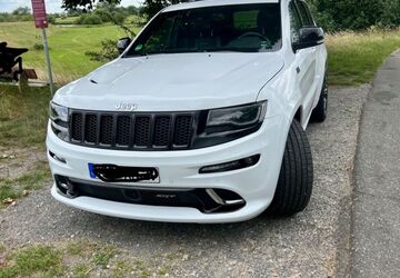 Jeep Grand Cherokee 127.300 km 33.500 &euro; Blender 27337