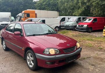 Toyota Avensis 189.327 km 1.900 &euro; HAMBURG 22113
