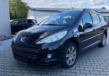 Peugeot 207 173.000 km 2.300 &euro; Büdingen-Düdelsheim 63654
