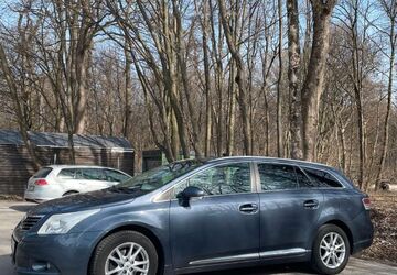 Toyota Avensis 201.000 km 4.700 &euro; München 80997