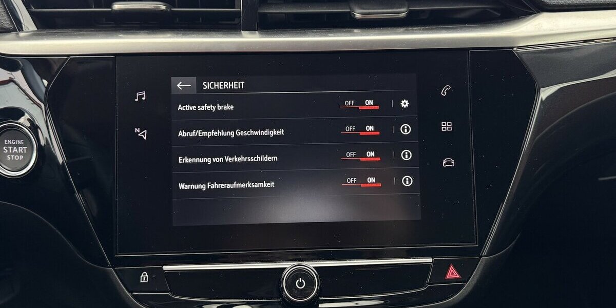 Opel Corsa e 50 kWh Elegance Sitzheizung Carplay LED 30.800 km 16.230 &euro; Lich 35423