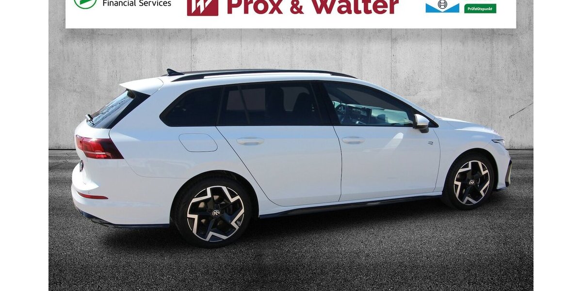 VW Golf VIII Variant 1.5 TSI R-Line LED+KAMERA+ACC 29.466 km 26.700 &euro; Hagenow 19230