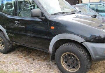 Nissan Terrano 170.000 km 1.900 &euro; Weiden 92637