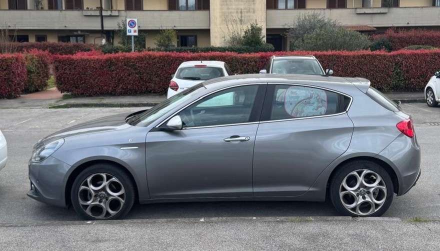 Alfa Romeo Giulietta 104.000 km 8.990 &euro; Freiburg im Breisgau 79110