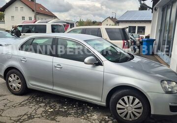VW Jetta 105.000 km 2.450 &euro; Deggendorf 94469
