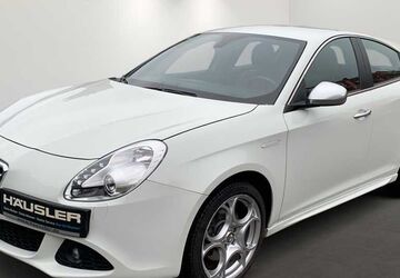 Alfa Romeo Giulietta 74.050 km 9.970 &euro; München 81547