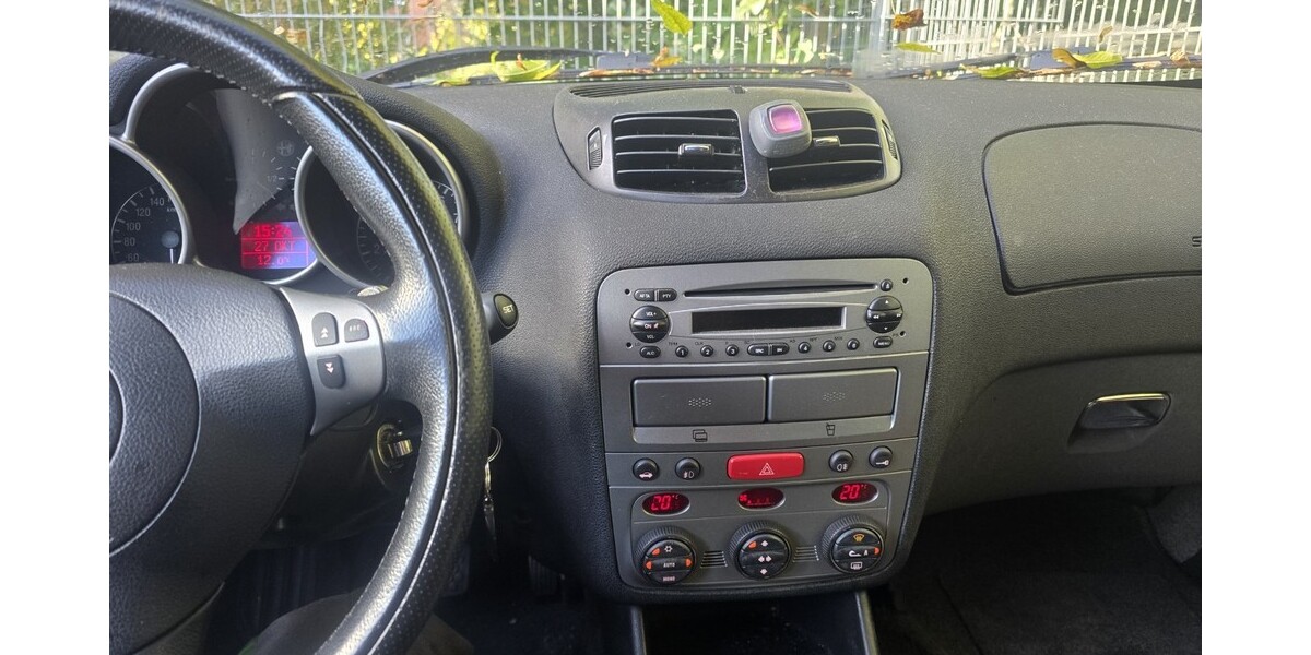 Alfa Romeo 147 115.000 km 2.800 &euro; Wilster 25554