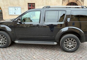 Nissan Pathfinder 160.700 km 17.900 &euro; Stelle 21435