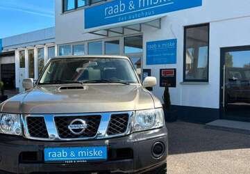 Nissan Patrol 212.400 km 14.990 &euro; Essingen 73457