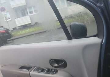 Renault Modus 144.000 km 2.300 &euro; Herne 44625