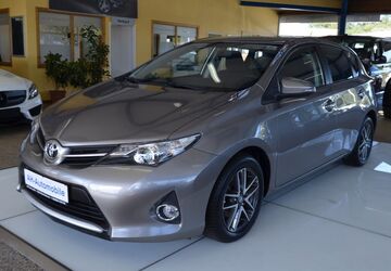Toyota Auris 84.500 km 9.480 &euro; Bad Doberan 18209