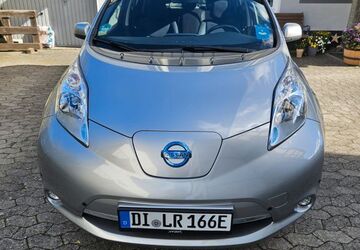 Nissan Leaf 67.000 km 7.200 &euro; Babenhausen 64832