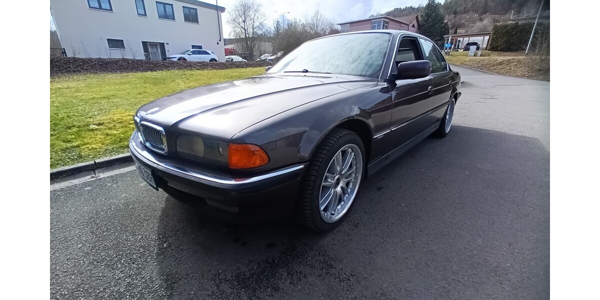 BMW E38 296.000 km 6.000 &euro; Altenberga 07768