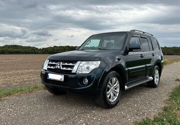 Mitsubishi Pajero 230.000 km 16.490 &euro; Köln 50997