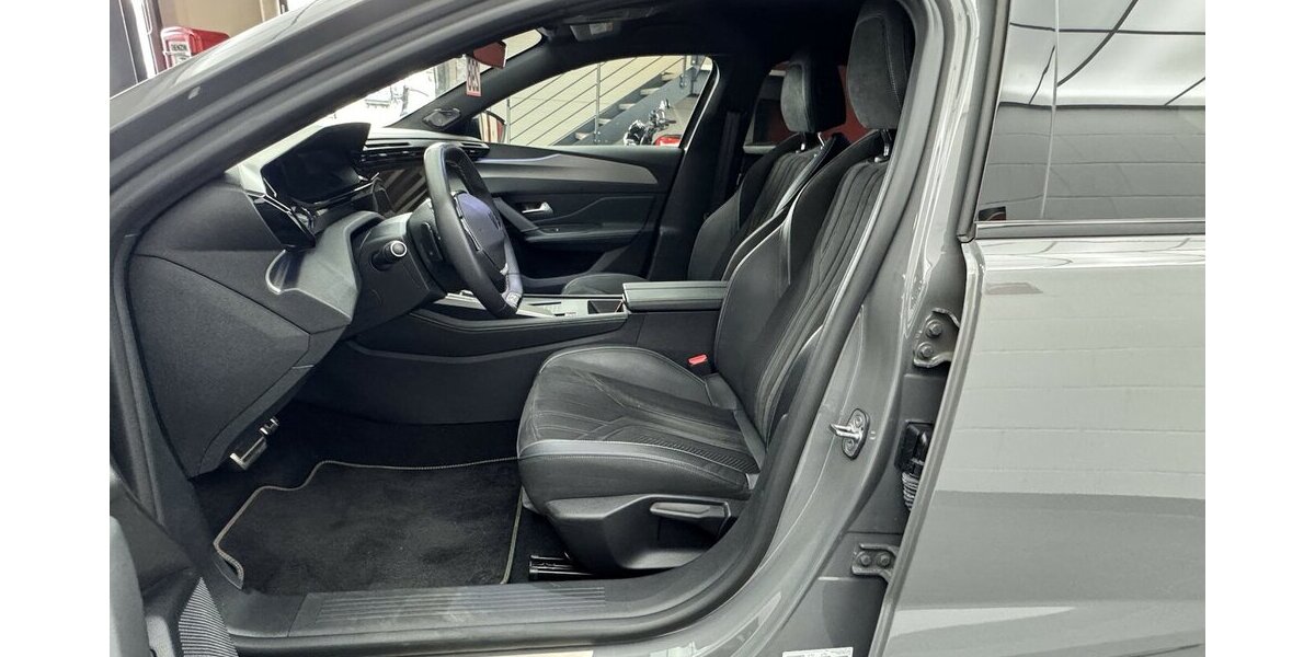 Peugeot 408 GT 225 Plug in Hybrid 360° Cam FULL LED 53.882 km 25.740 &euro; Lich 35423